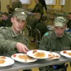 Міноборони хоче, щоб ВРУ дало гроші на харчування армії