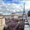 У Парижі тисячі людей вийшли на підтримку Фійона