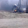 Новини України: Почалася евакуація людей з обстріляної частини Маріуполя і частково не працює металу