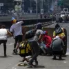 Венесуелу накрили криваві протести