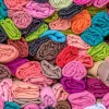 ​Пральний порошок і кольоровий одяг: як зберегти яскравість речей?
