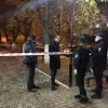 Невідомий чоловік в Івано-Франківську відкрив вогонь по перехожих