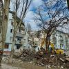 Кількість людей, які загинули внаслідок учорашнього ракетного удару по п‘ятиповерховому житловому будинку, на жаль, вже зросла до п‘яти, - повідомив Анатолій Куртєв