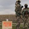 Українські сапери розміновують території на лінії зіткнення в рамках підготовки до контрнаступу, пише The Washington Post Українські сапери розміновують території на лінії зіткнення в рамках підготовки до контрнаступу, пише The Washington Post