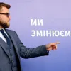 ​«Укрзалізниця» несеться у прірву, або куди рулить «ляльковод» Кравцов та його поплічники