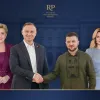 Президента України вітають у столиці братньої Польщі