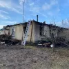 Божевільний ледь не вбив сина та підпалив дім на Київщині