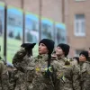 Скільки зараз жінок проходить військову службу в Україні?