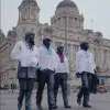 У Ліверпулі пам'ятник The Beatles нарядили у вишиванки