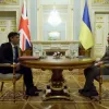 Прем'єр Британії Сунак під час зустрічі з Зеленським у Лондоні пообіцяв забезпечити поразку путіну вже цьогоріч – BBC
