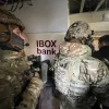 ​СБУ спільно з Нацбанком та БЕБ навідалося з обшуками до офісів IBOX Bank