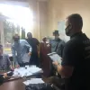 На Київщині начальника одного з центрів надання адмінпослуг затримано на хабарі у 500 доларів США
