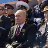 ​путін на параді сидів між ветеранами НКВС та КДБ, які жодного дня не були на фронті – ЗМІ