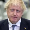 ​Колишній прем'єр-міністр Великої Британії Борис Джонсон йде з парламенту через звіт комітету у справі Partygate, пише The Guardian