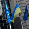 Рішення про надання Україні статусу кандидата на вступ в ЄС має бути ухвалене без послаблення блоку і таким чином, щоб Київ не залишався у підвішеному стані на довгі роки