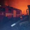 У Кривому Розі рятувальники ліквідують пожежу на сміттєзвалищі