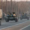 ​Російське вторгнення в Україну : Велика колона російських військ в Ростовській області