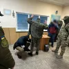 ​На Київщині викрито інспектора виправної колонії, який збував наркотики засудженим