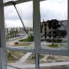 Більше 50 будинків зруйнували росіяни у Гірській та Попаснянській громадах, у Лисичанську влучили в будівлю заводу