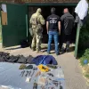 На Дніпропетровщині затримали озброєну банду, яка залякувала та катувала людей