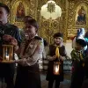 ​Вифлеємський вогонь в Україні: предстоятель УПЦ Епіфаній отримав символічний знак миру від пластунів