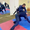 ​Тринадцять судових охоронців із Київщини та Вінниччини опановують техніку ближнього бою поглибленого рівня за американською методикою 3RC
