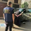 На Донеччині взято під варту чоловіка, який намагався заволодіти 500 000 доларів США На Донеччині взято під варту чоловіка, який намагався заволодіти 500 000 доларів США