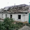 ​росіяни вночі обстріляли Миколаїв: одна з ракет влучила у двір приватного будинку 
