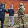 СБУ затримала агента рф, який збирав координати українських «центрів прийняття рішень» на Чернігівщині