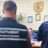 ​В Черкассах чиновник миграционной службы присвоил 500 тысяч гривен