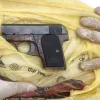 ​На Вінниччині правоохоронці затримали торговця зброєю