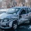 ​Аварія на Набережній: два легкових автомобілі зіштовхнулись посеред дороги!
