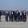​Украина не только что-то просит, но и помогает другим странам – Президент во время встречи «Мрии» с медицинским грузом на борту