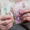 ​Працюючі пенсіонери, яким підвищили виплати з 1 квітня, отримають виплати по-новому лише у червні