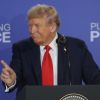 ​Трамп про зустріч Зеленського та Путіна: Складно, як змішати олію та оцет