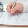 ​Користь чи бюрократія: міністр Кабміну висунув пропозицію скасувати медичні довідки