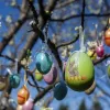 На Великдень в Україні очікується прохолодна та суха погода