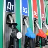 ​ Крупнейшие сети АЗС снизили цены на бензин