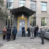 Як проходить голосування на Дніпропетровщині: роздача масок, відсутність пандусів та черги з виборців