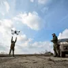 Україна переробляє гоночні квадрокоптери на ті, які здатні переносити боєприпаси, відтак фактично переробляє їх на бойові дрони, – The Economist