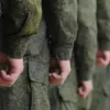 ​Російське вторгнення в Україну : росія намагається поповнити втрати живої сили, обіцяючи контрактникам захмарні зарплати та можливість мародерства