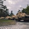 Американські танки Abrams M1A1 на полігоні Графенвер у Німеччині для навчання українських танкістів Американські танки Abrams M1A1 на полігоні Графенвер у Німеччині для навчання українських танкістів