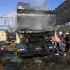 У Кривому Розі на тимчасовій зупинці загорілася вантажівка