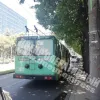 На проспекті Гагаріна у результаті зіткнення тролейбуса та маршрутки постраждала жінка