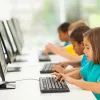 ​ЮНІСЕФ та Міжнародний союз електрозв’язку впроваджують глобальне підключення шкіл до інтернету
