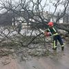 ​Ніч без світла, вибиті вікна та будівлі без даху