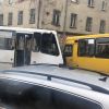 Дві маршрутки зіштовхнулись в Дніпрі: є постраждалі серед пасажирів! Дві маршрутки зіштовхнулись в Дніпрі: є постраждалі серед пасажирів!