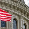 ​  			Конгресс США принял законопроект о запрете госучреждениям признавать Крым российским		