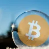 ​  			Криптопаника: Bitcoin рухнул ниже $12 тыс., трейдеры распродают все криптовалюты		