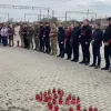​У Краматорську на залізничному вокзалі вшанували пам’ять жертв ракетного удару РФ